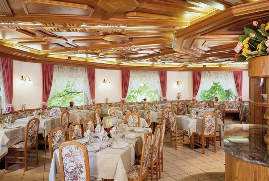 Hotel Panorama Wellness & Resort Малоско Екстериор снимка